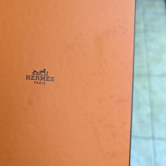 HERMES (Sold to Local Consignment) - Picture 4 of 5